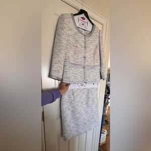 Tahari Luxe Cream Grey and Silver Skirt Suit